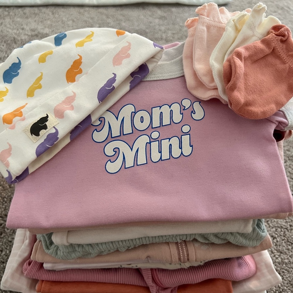 Baby Girl Newborn & 0–3 Months Clothing Bundle Gently Used